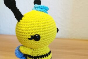 Rose the little bee