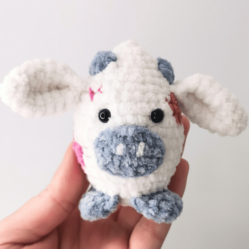 Cassie the Cow free crochet pattern - Cilla Crochets