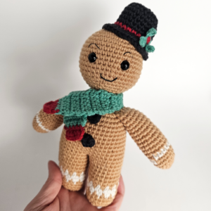 Gerry the Gingerbread Man – Free Crochet Pattern